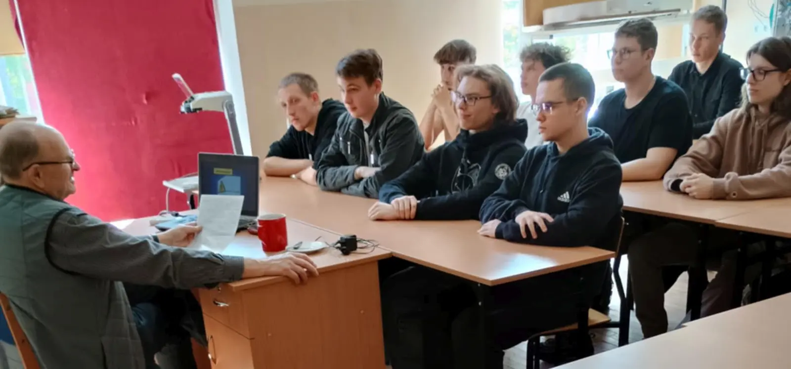 Uczniowie podczas szkolenia prowadzonego przez kol. Sylwestra Rączkiewicza